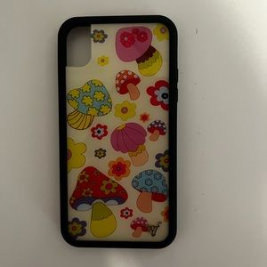 In perfect condition only. Selling because I upgraded my phone!